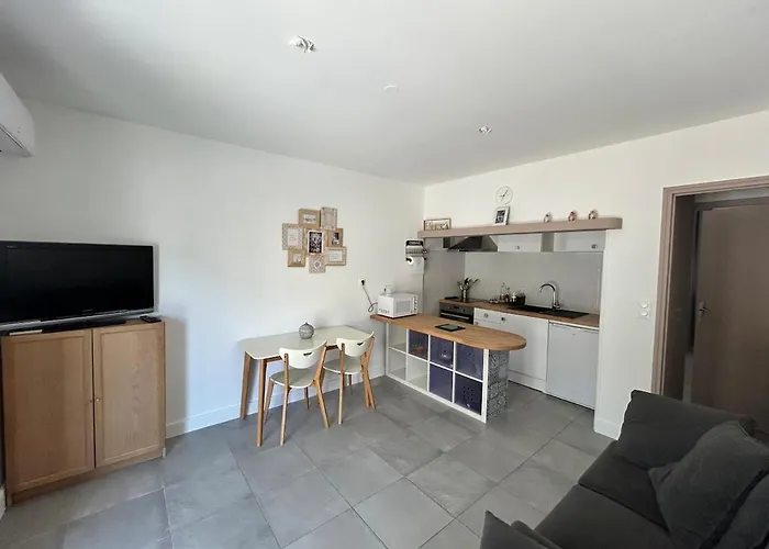40 M2 Avec Parking Et Petite Terrasse דירה *