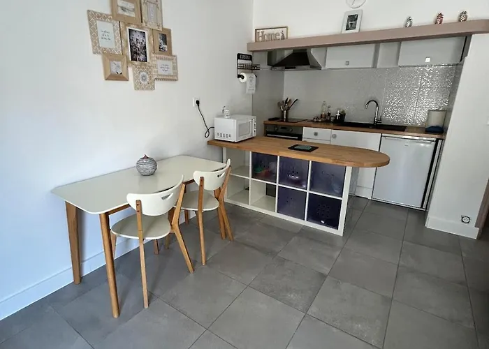 40 M2 Avec Parking Et Petite Terrasse דירה *