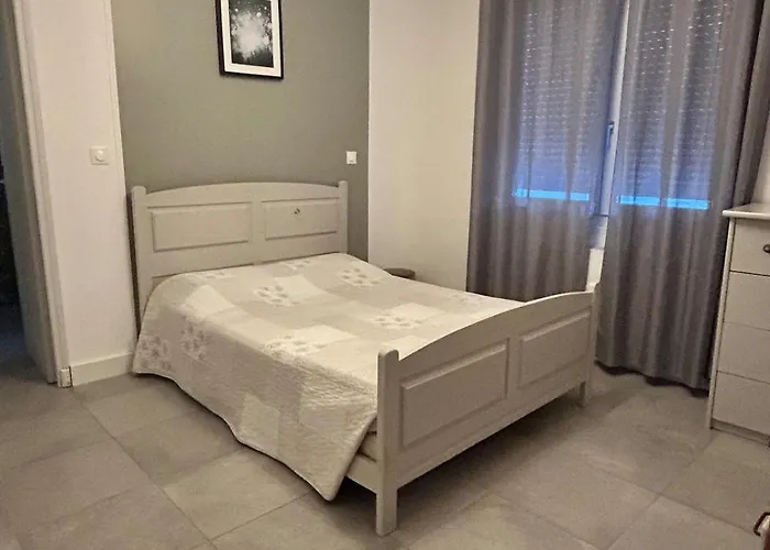 40 M2 Avec Parking Et Petite Terrasse דירה