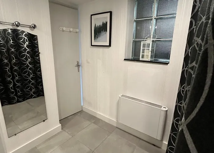 40 M2 Avec Parking Et Petite Terrasse דירה *